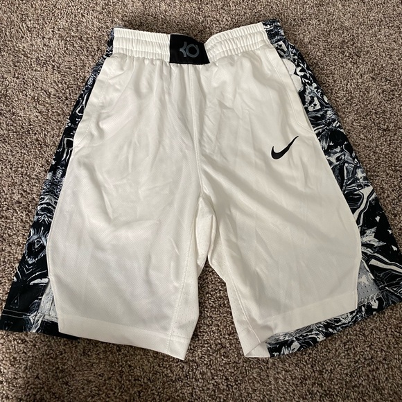 Nike KD basketball shorts - Picture 1 of 3